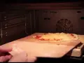 Jak piec pizzę na kamieniu, aby uniknąć przypalenia i uzyskać idealny smak