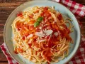 Jak zrobić sos do spaghetti, który zachwyci Twoich gości