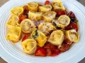 Jak smakowicie podać makaron tortellini z czym najlepiej łączyć