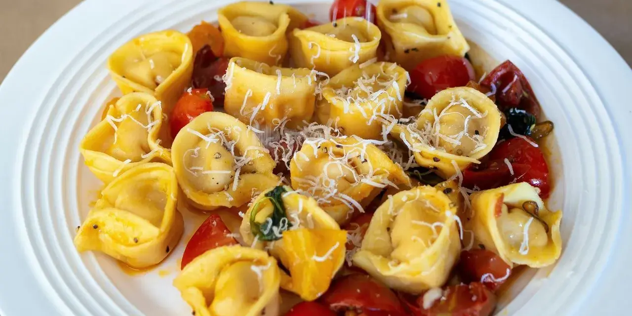Jak zrobić tortellini w domu - prosta receptura krok po kroku