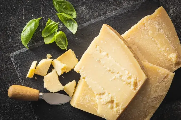 Parmezan do czego? Odkryj pyszne dania i nietypowe zastosowania