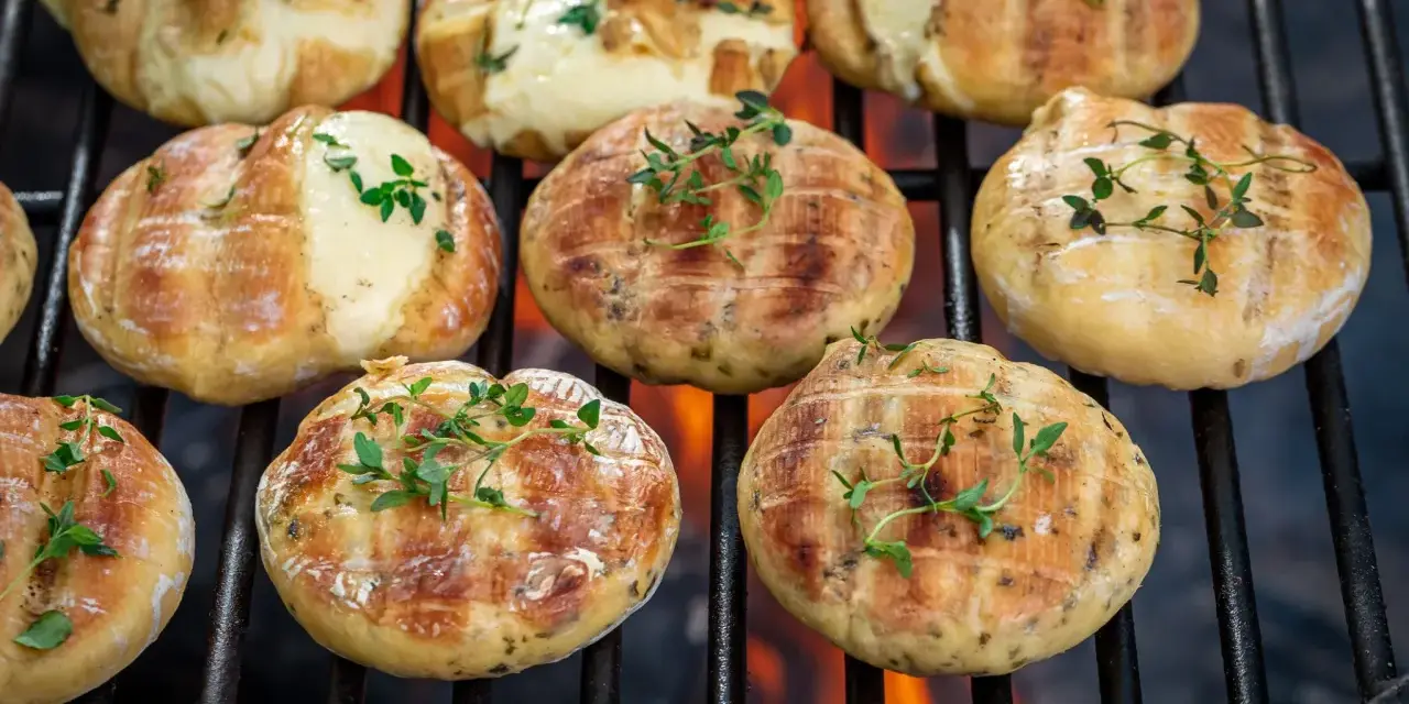 Ser halloumi z czym podawać – wyjątkowe połączenia, które zaskoczą