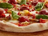 Jak zrobić cienkie ciasto na pizzę, aby uniknąć grubych placków