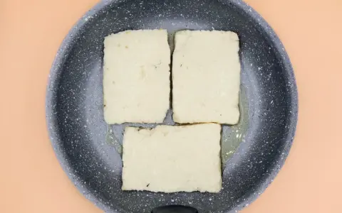 Jak smażyć halloumi, aby uzyskać idealną chrupkość i smak