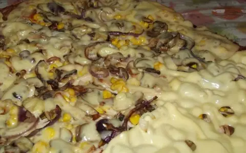 Ile drożdży na 1 kg mąki pizza, aby uniknąć zakalca w cieście?