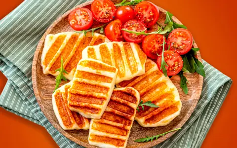 Grillowany ser halloumi z czym podawać - najlepsze połączenia smakowe
