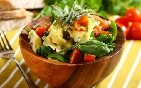 Z czym podać tortellini, aby zachwycić gości i zaoszczędzić czas