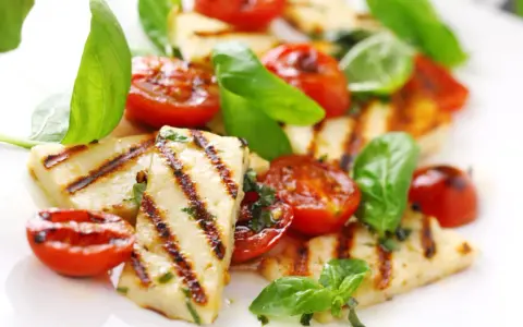 Czy ser halloumi jest kaloryczny? Sprawdź, co musisz wiedzieć!