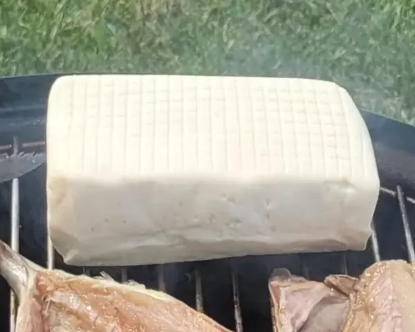 Czy halloumi ma laktozę? Sprawdź, czy możesz jeść ten ser bez obaw