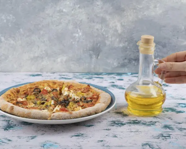 Jaką oliwę do pizzy wybrać, aby uniknąć przeciętnego smaku?