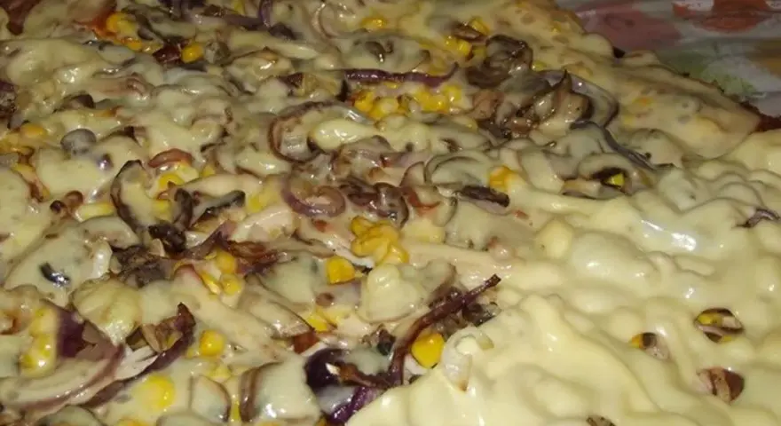 Ile drożdży na 1 kg mąki pizza, aby uniknąć zakalca w cieście?