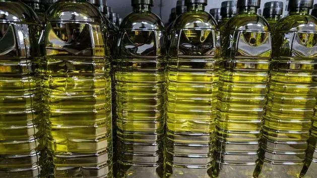 Dlaczego oliwa z oliwek jest gorzka? Odkryj tajemnice smaku i zdrowia