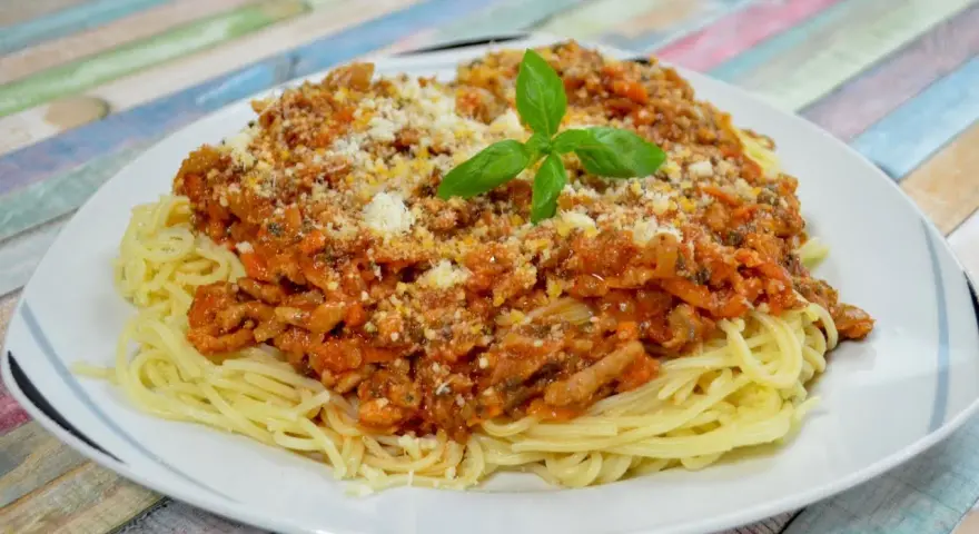 Jak się pisze spaghetti? Unikaj najczęstszych błędów w pisowni