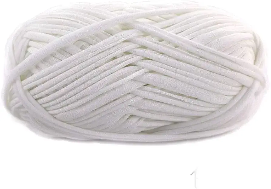 Zdjęcie T-shirt yarn spaghetti: idealna przędza do szydełkowych projektów